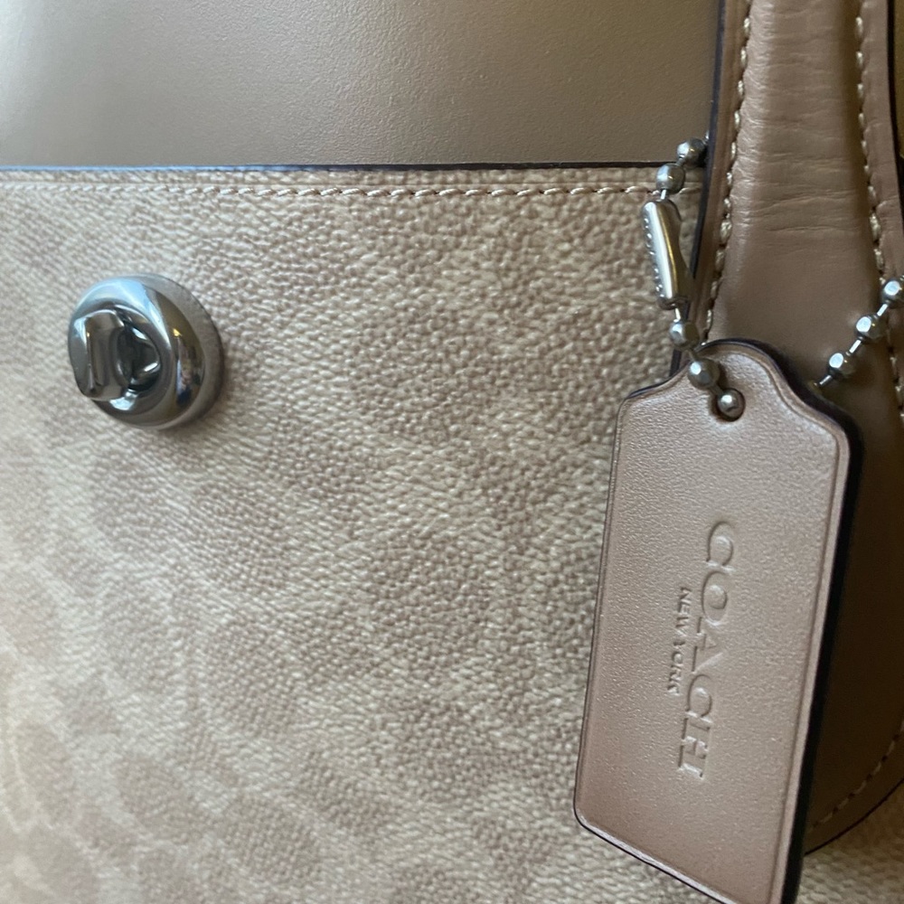 New with Tag Coach handbag - Picture 4 of 6